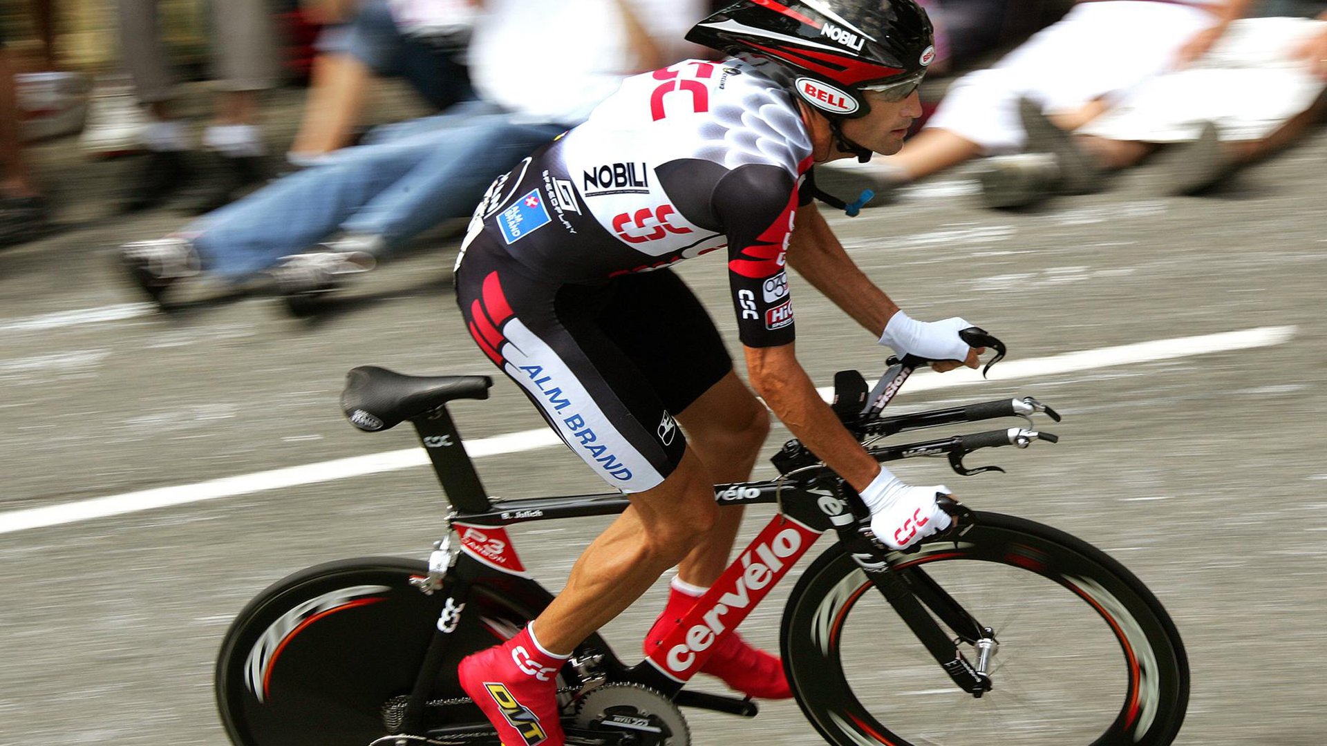 墨菲41+9难救主 马刺双杀鹈鹕，nba球员墨菲