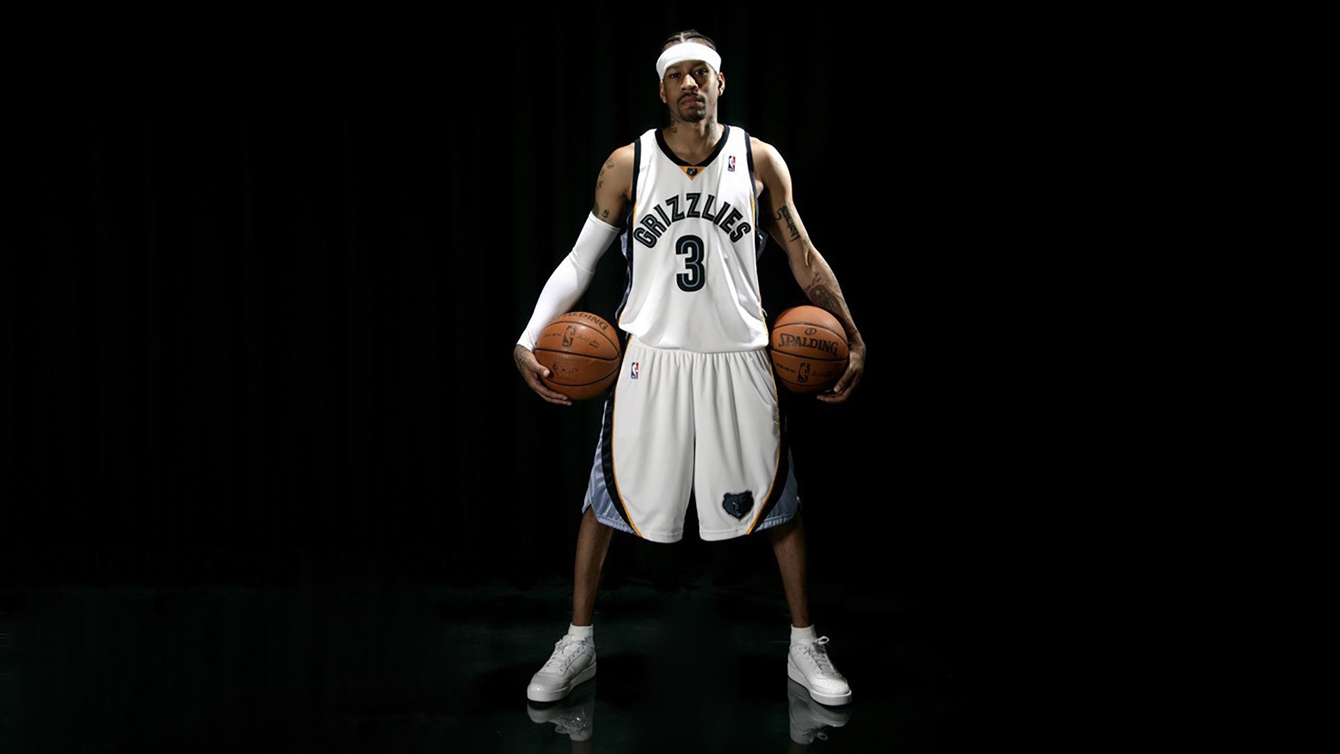 世界杯：媒体评选“最感人一幕”——球员安慰哭泣的对手小球迷